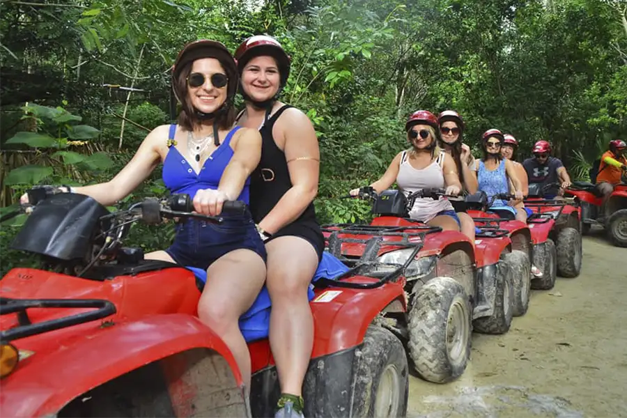 girls_driving_atv_tulum